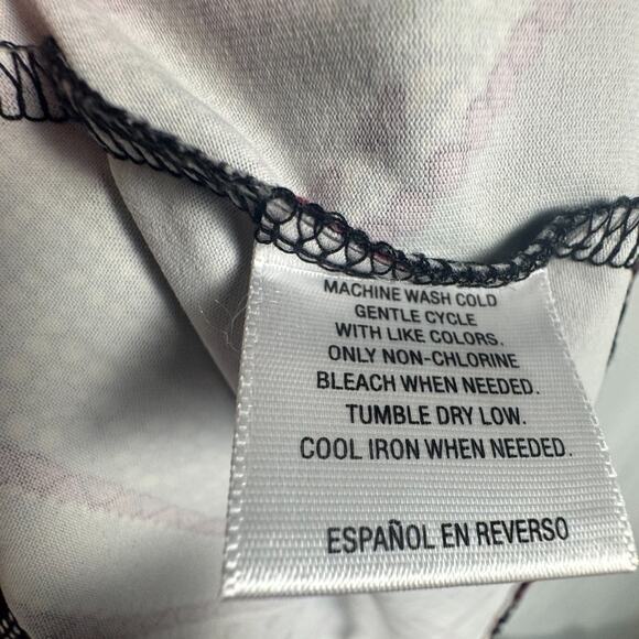 Charter Club Stretchy Red Paisley Print Blouse Large, Button Details at Shoulder - Picture 4 of 5